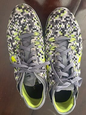 Nike Gray Pixel Pattern Running Shoes with Neon Lime Highlights